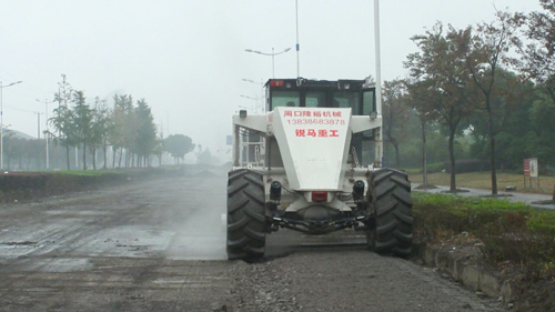 WR2300L，上海青浦大三渣路基冷再生